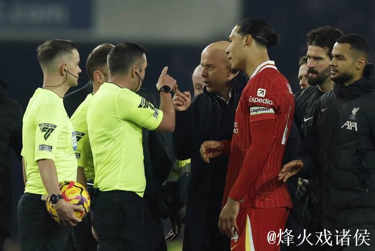 斯洛特上周五给球员放假?邮报:球员当天仍在基 斯洛特上周五给球员放假?邮报:球员当天仍在基